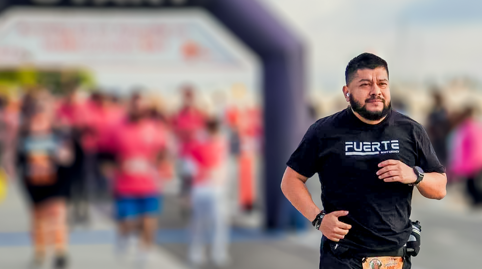 Artie running from the start line of a race.